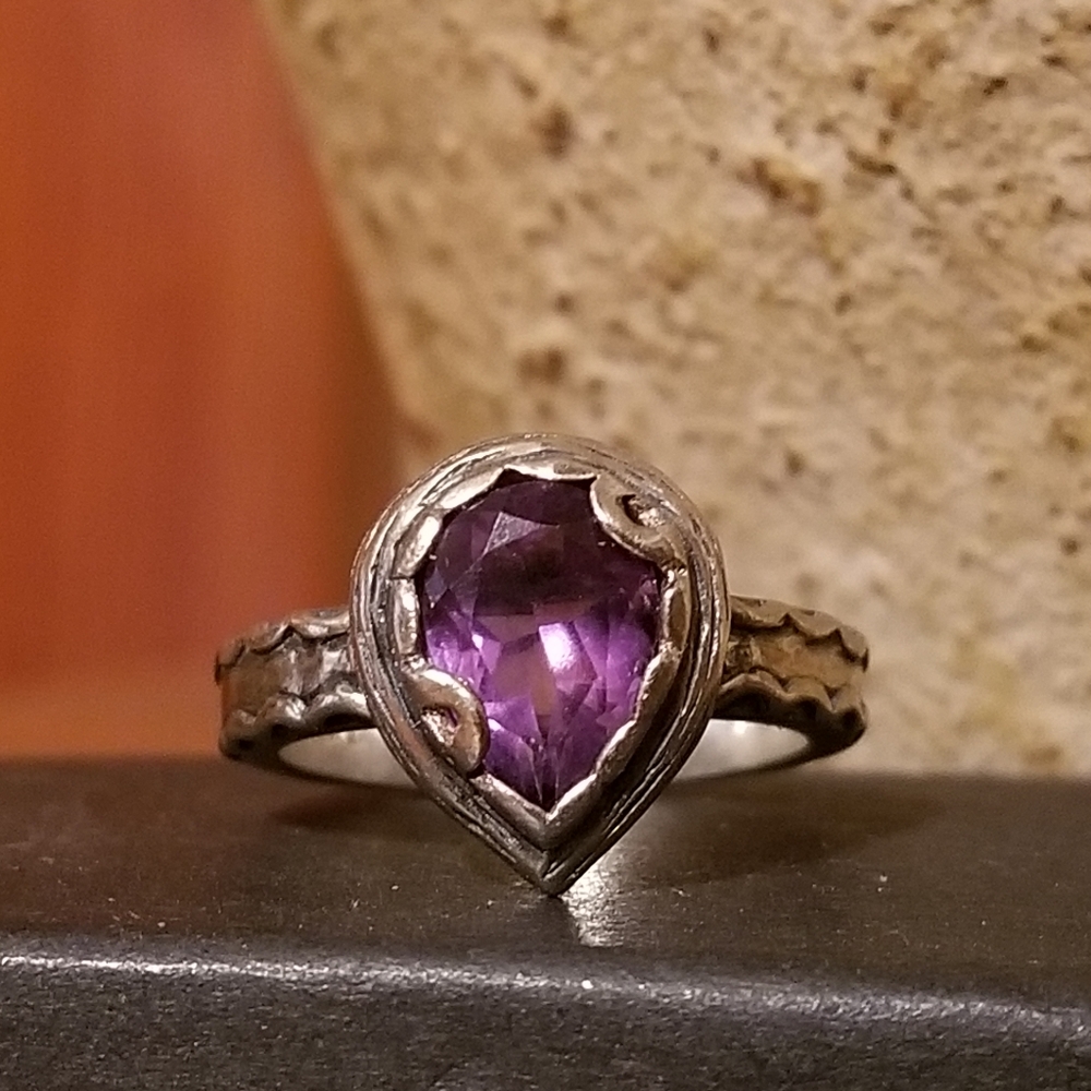 Silpada Sterling Silver Ring with Purple Teardrop Gem - Picture 6 of 13